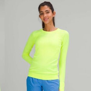 Lululemon Rest Less Pullover
Highlight Yellow size 8